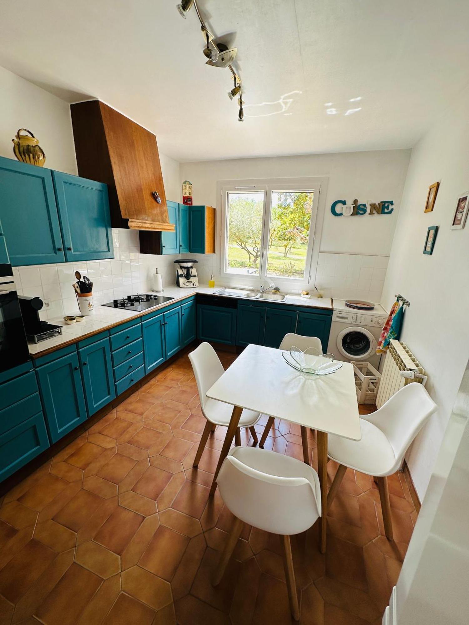 Holiday home Spacieuse Equipee Avec Piscine, Jardin Et Loisirs - Au Coeur De La Provence